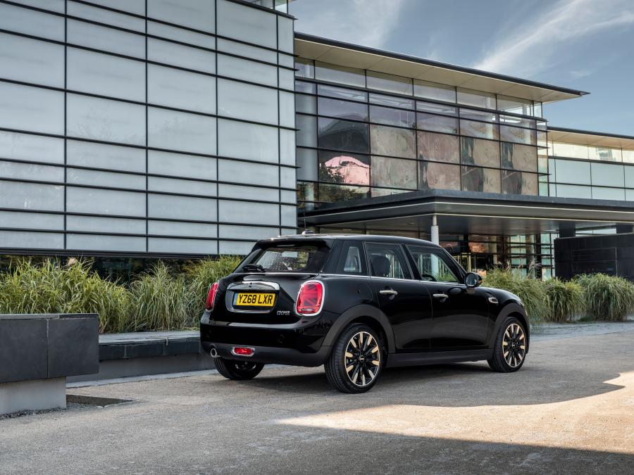  Mini Cooper 5-Door (F56) 2019 года  (UK) (фото 8 из 9)